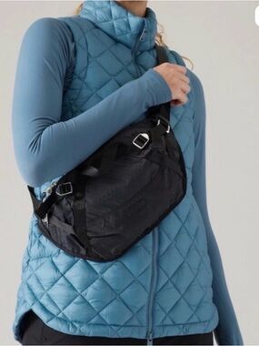 Athleta Excursion crossbody/waist bag.  Casual Everyday Carry